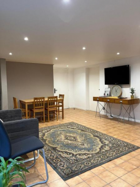 Maison Arnouville 15 mins CDG Airport 20 mins Paris